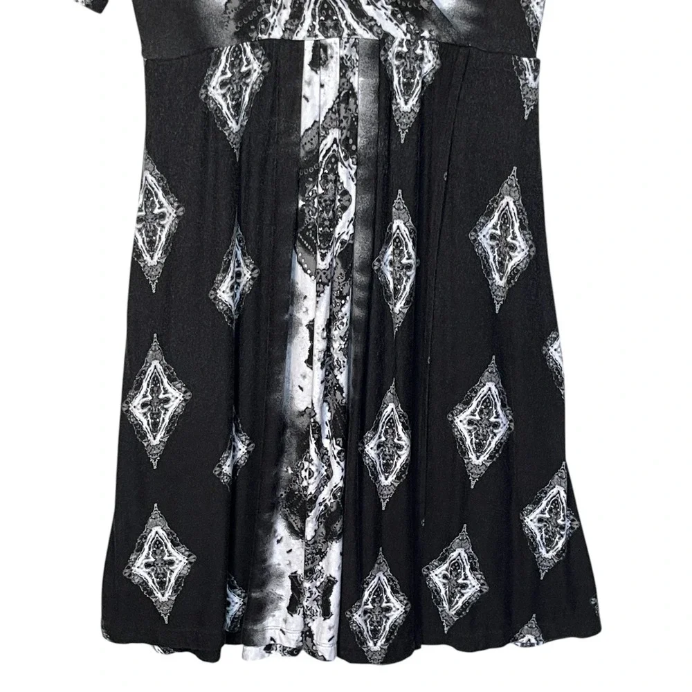 Soma Womens Black White Geometric Diamond Cold Shoulder Faux Wrap Dress Medium